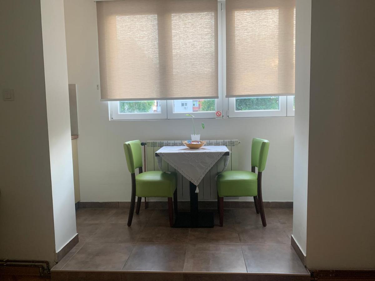 Apartman Fuerte 2 Beograd Bagian luar foto